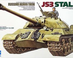 35211 Советский тяжелый танк ИС-3 с фигурой командира
