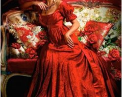 151370 Девушка в красном 1500эл.