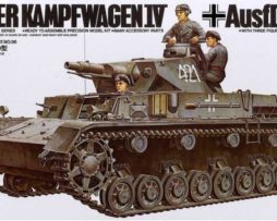 35096 Немецкий танк Pzkpw IV Ausf.D 1939г. с 3 фигурами танкистов