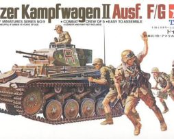 35009 Нем. танк PanzerKampfwagen II Ausf F/G (с 5 фигурами)
