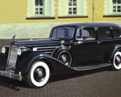35535 Packard Twelve (Модель 1936), автомобиль советского руководства II МВ с пассажирами
