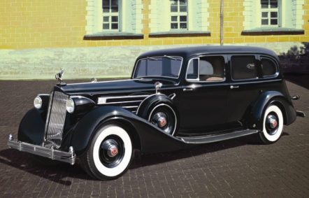 35535 Packard Twelve (Модель 1936), автомобиль советского руководства II МВ с пассажирами