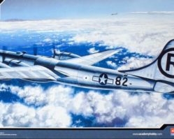 12528 Самолёт B-29A "ENOLA GAY & BOCKSCAR"
