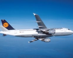04267 Самолет Airbus A320 "Lufthansa"