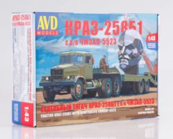 7047 Сборная модель КРАЗ-258Б1 с полуприцепом ЧМЗАП-5523