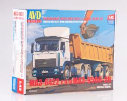 7039 Сборная модель МАЗ-6422 с полуприцепом МАЗ-9506-20