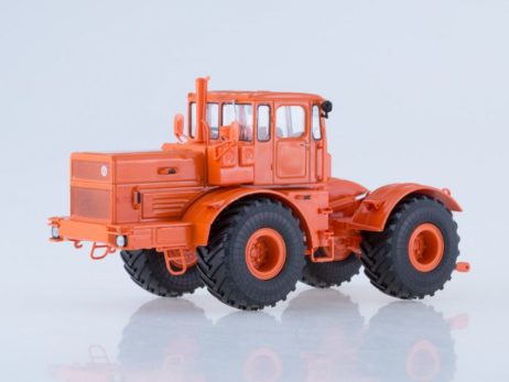 101692 K-701 Кировец