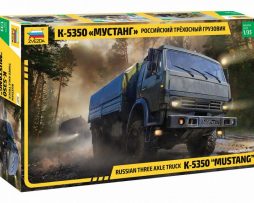 3697 Российский трехосный грузовик К-5350 «Мустанг»