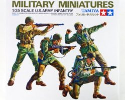 35013 Американские пехотинцы в атаке (4 фигуры)