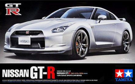 24300 Nissan GT-R 1/24